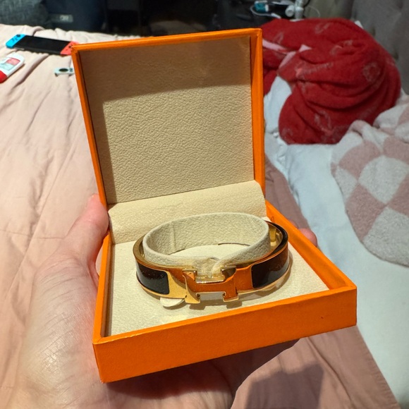 Gold and Black Fashion Bracelet in Orange Box - Picture 1 of 2